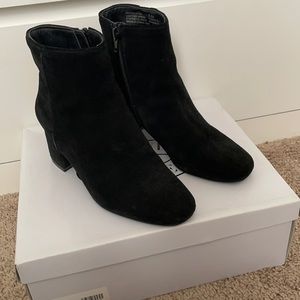 Steve Madden sued boots